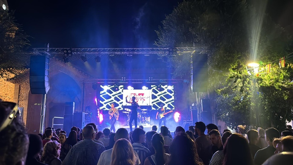Fin de semana a tope viernes 16 avance de montaje en Fuente Obejuna y sábado 17 tributo a Melendi en Carrizosa.